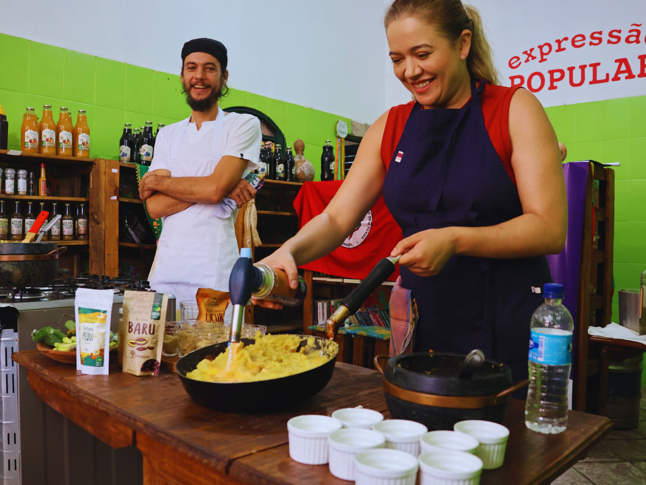 Oficina de Ecogastronomia é realizada no Armazém do Campo de Montes Claros (MG)